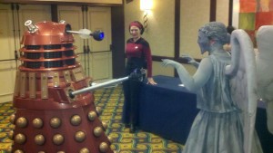 Dalek vs Angel w Hal Dalek vs Angel w Hal
