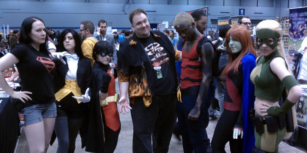 Chris & Young Justice cosplayers - Twitter Chris & Young Justice cosplayers at C2E2